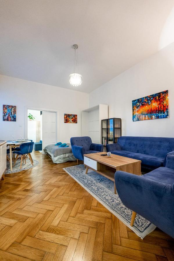 Mojmirova Apartment Kosice Center Luaran gambar